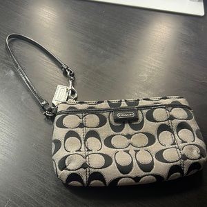 Black and gray vintage mimi coach bag